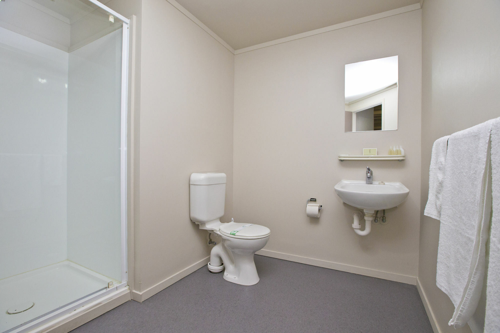 @ The Hub West Aparthotel Palmerston North Exterior photo