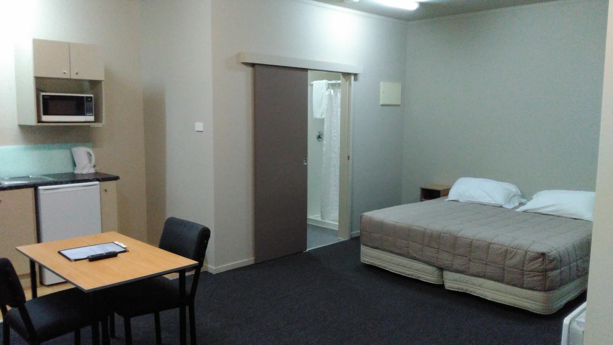 @ The Hub West Aparthotel Palmerston North Exterior photo
