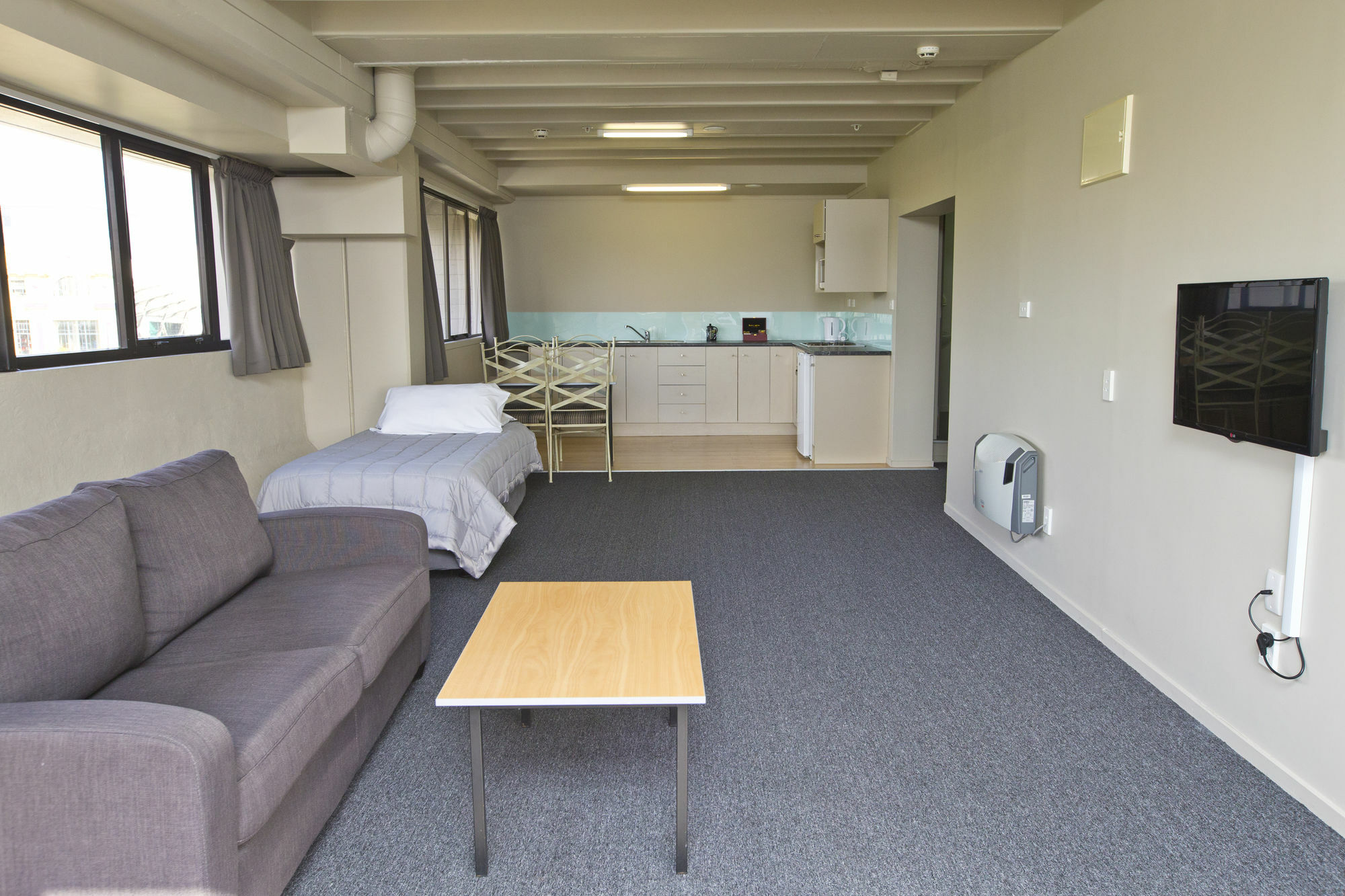 @ The Hub West Aparthotel Palmerston North Exterior photo